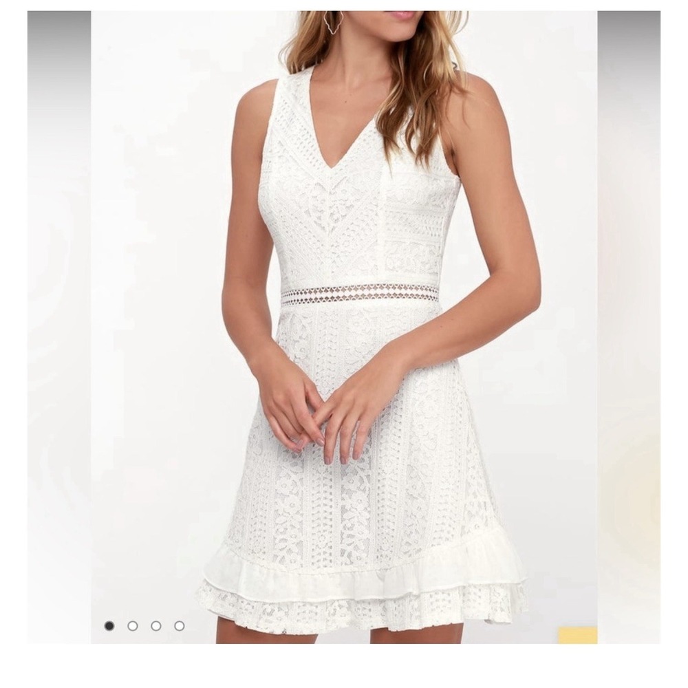 Lulus White Lace V-Neck Sleeveless Knee Length‎ Dress SizeM New
